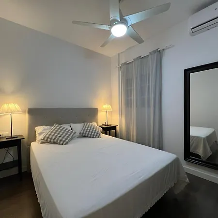 Atarazanas 2 Bed * マラガ