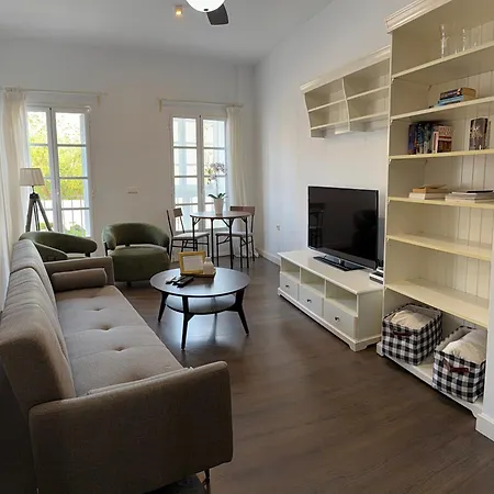 Appartement Atarazanas 2 Bed *